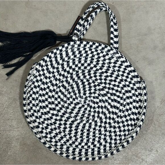 NWT La Regale Round White Navy Blue Cotton Woven Handbag - Picture 7 of 11
